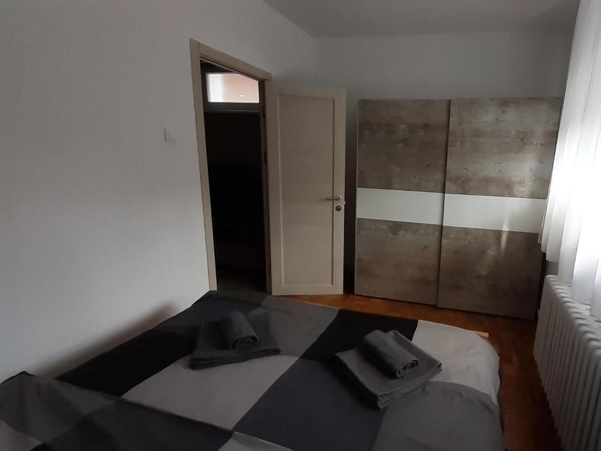 Apartman Una Carloviţ Exterior foto